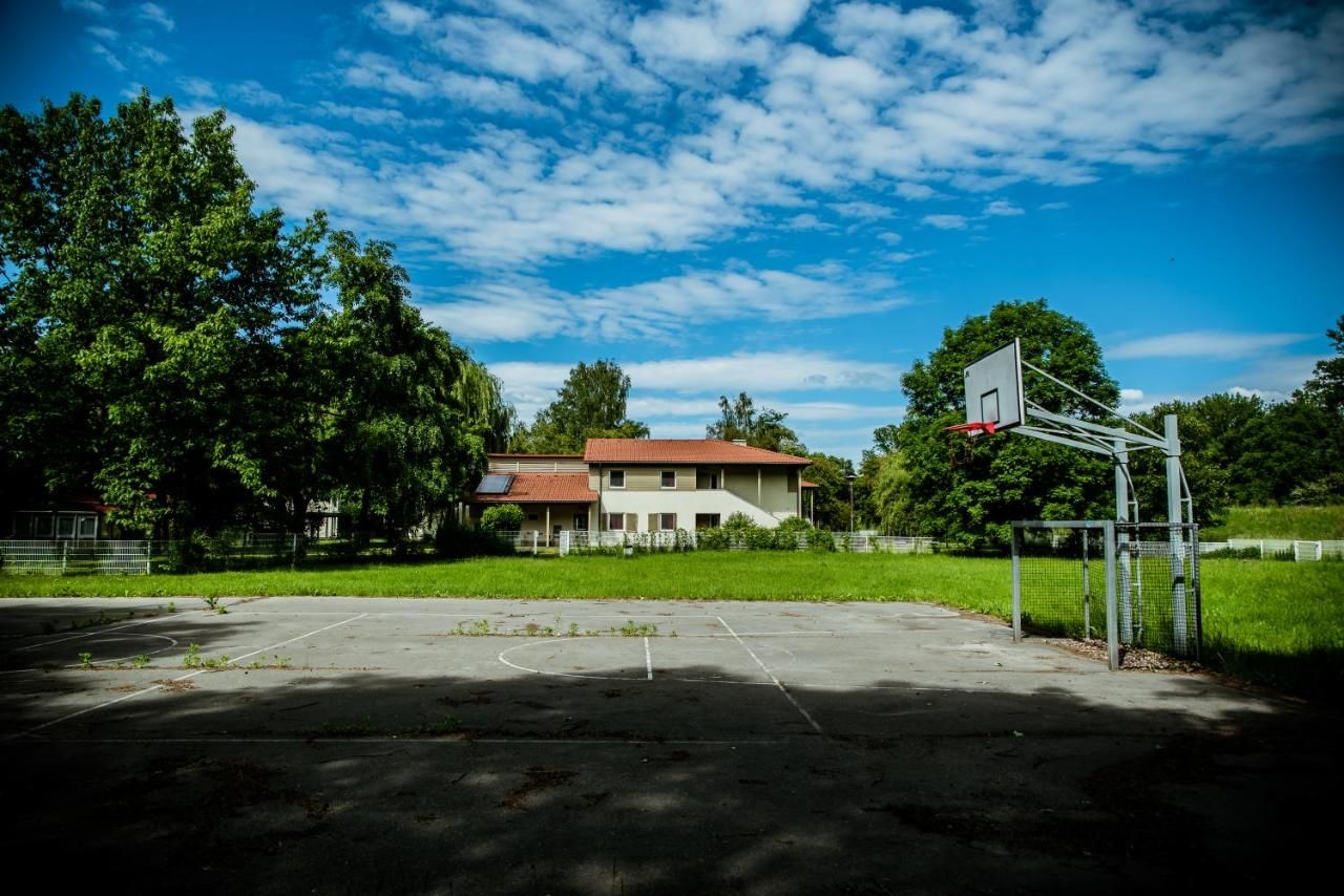 Отель Międzynarodowy Dom Spotkań Młodzieży w Oświęcimiu Освенцим-19